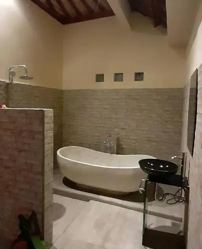 ゲストハウス Praba House ウブド