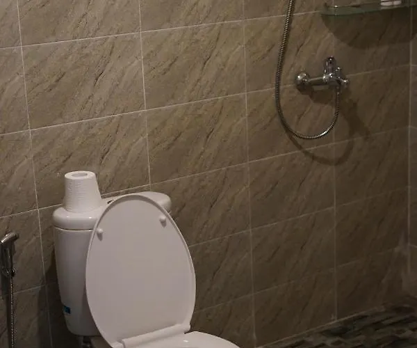 Praba House ゲストハウス 4*