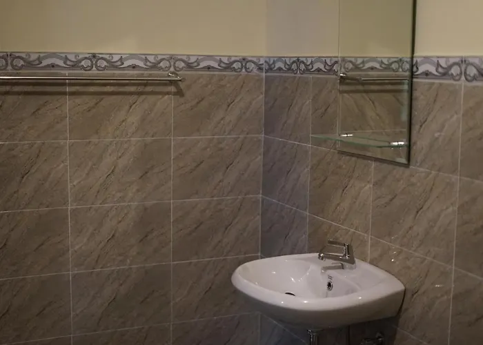 Praba House ゲストハウス 4*